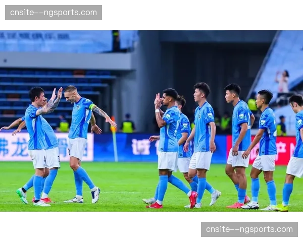 成都蓉城四轮不败积10分领跑 西南势力颠覆传统格局 成都蓉城四轮不败积10分领跑 西南势力颠覆传统格局